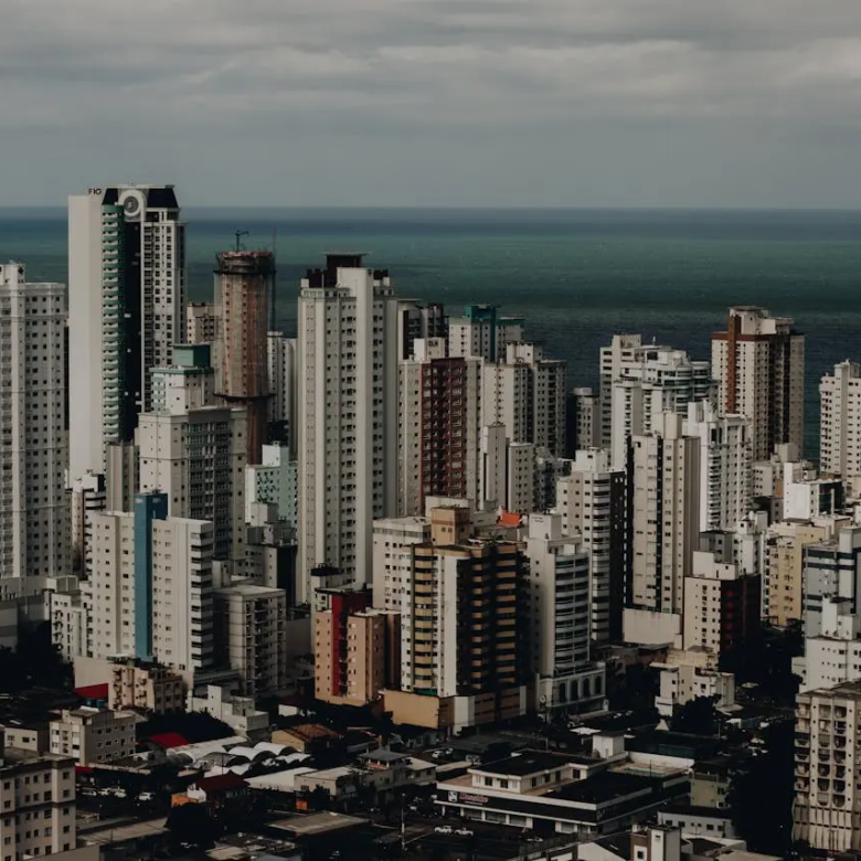 Aluguel anual em Balneário Camboriú: confira o que observar antes de fechar